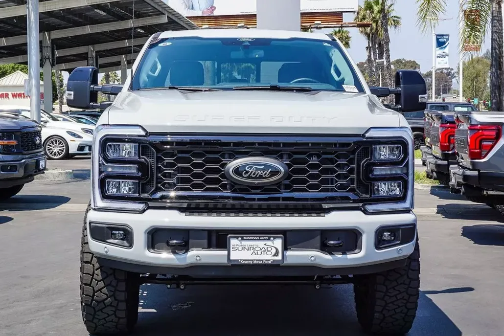 2025 Ford F-250 photo 1
