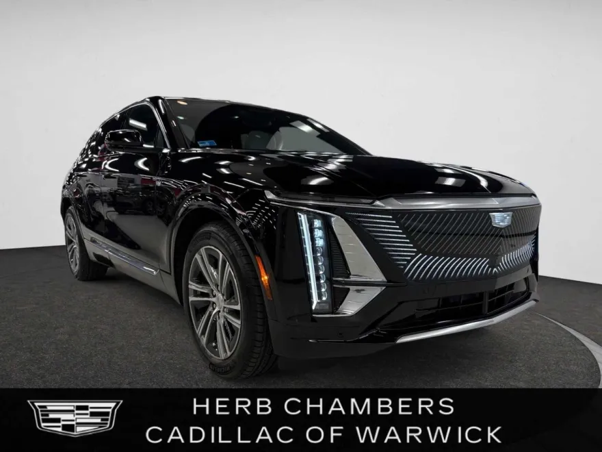 2024 Cadillac Lyriq Luxury photo 1