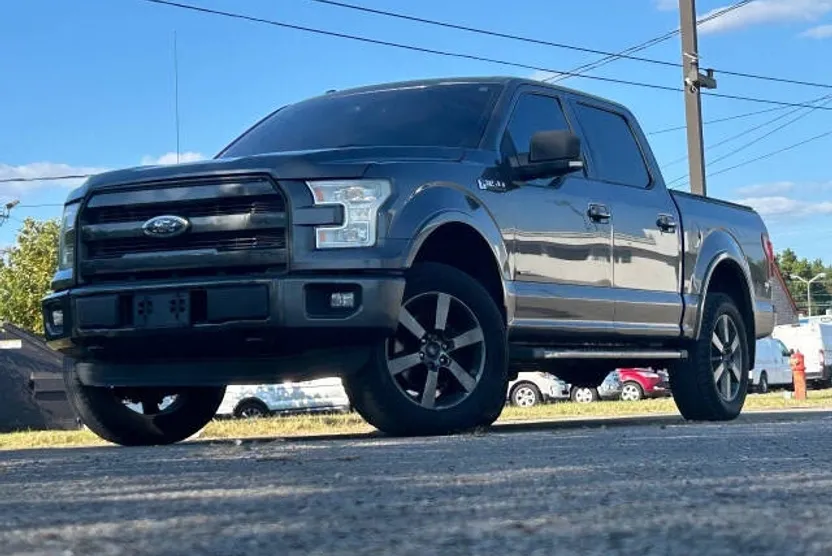 2015 Ford F-150 Lariat photo 1
