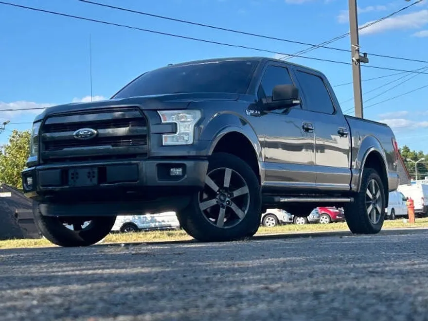 2015 Ford F-150 Lariat photo 1