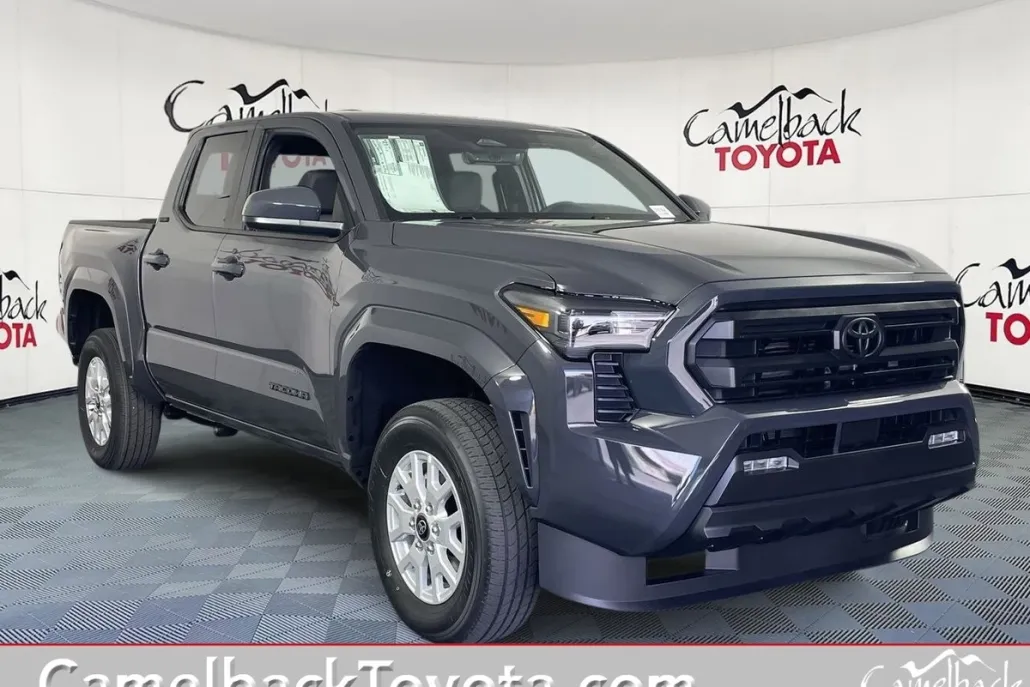 2025 Toyota Tacoma SR5 photo 1