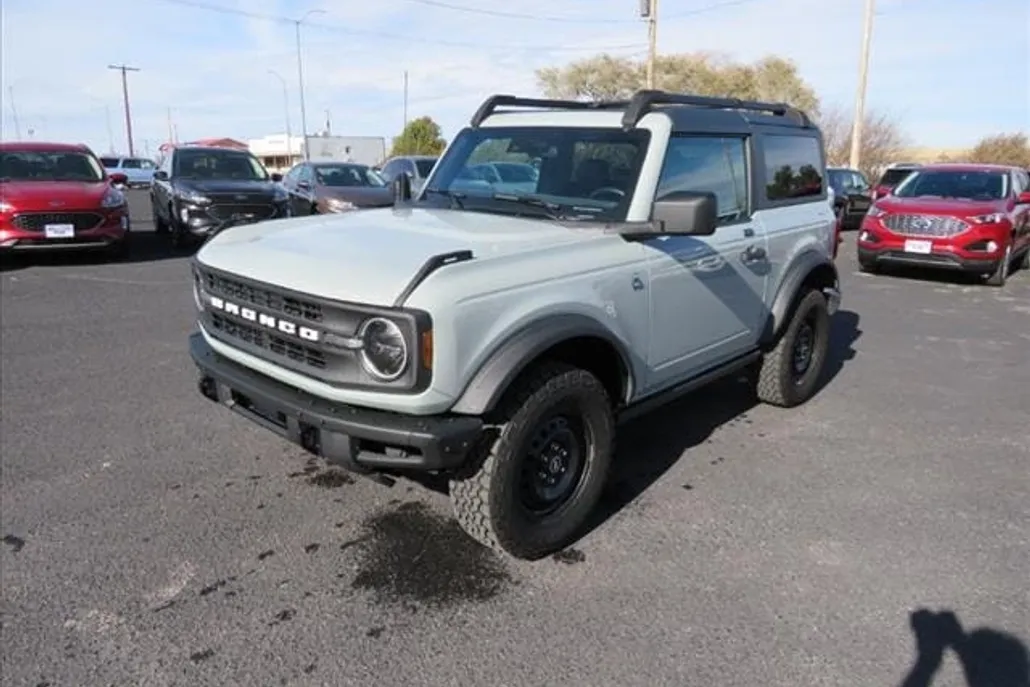 2021 Ford Bronco Black Diamond photo 1
