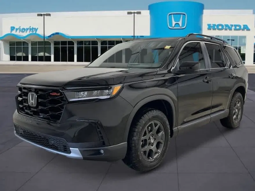 2025 Honda Pilot TrailSport photo 1