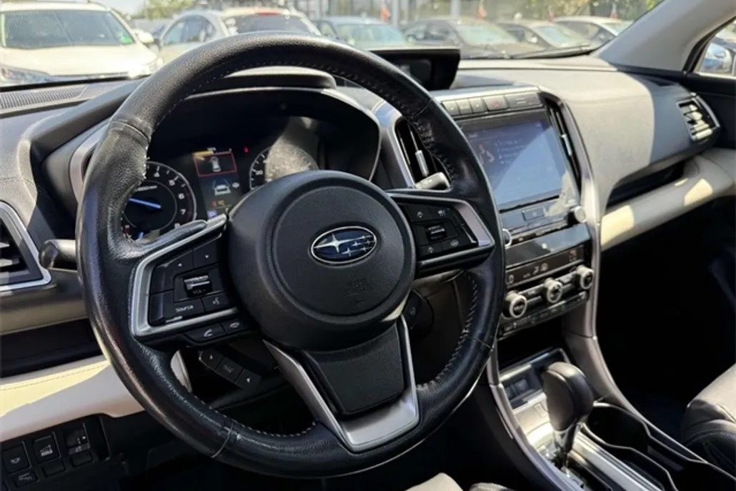 2021 Subaru Ascent Limited photo 1