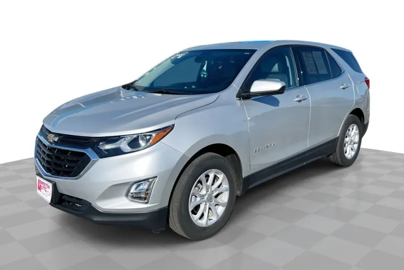 2020 Chevrolet Equinox LT photo 1