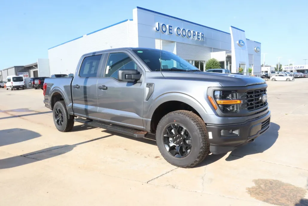 2025 Ford F-150 STX photo 1