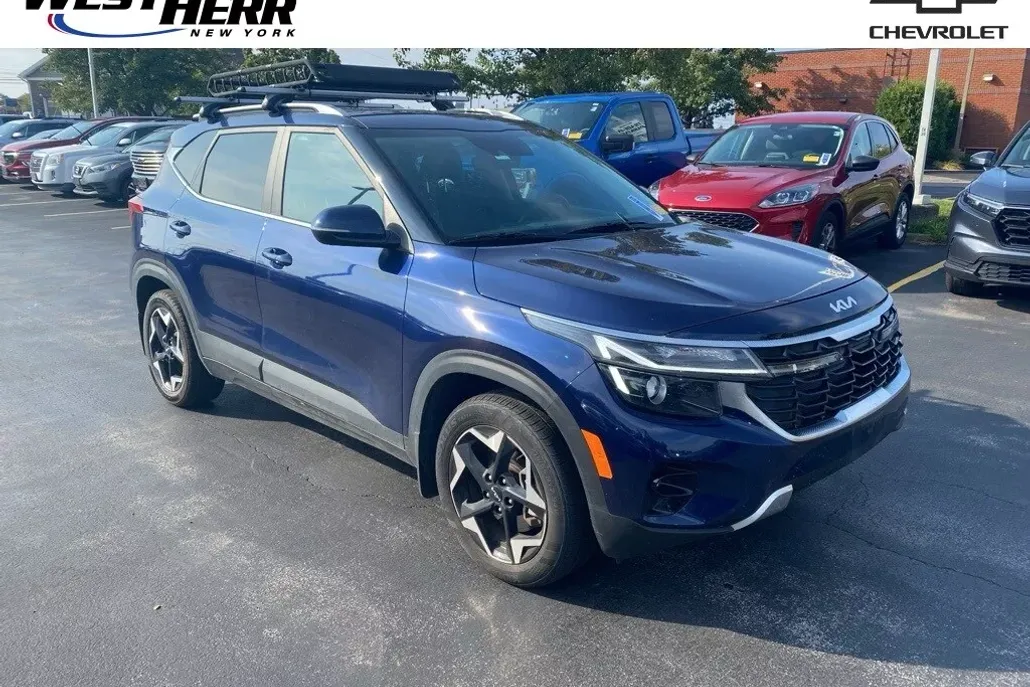 2024 Kia Seltos EX photo 1