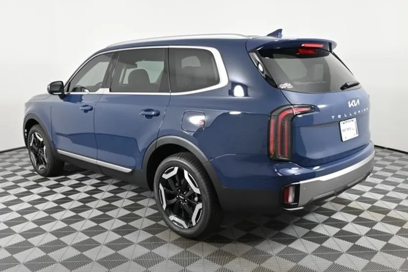2025 Kia Telluride EX photo 1