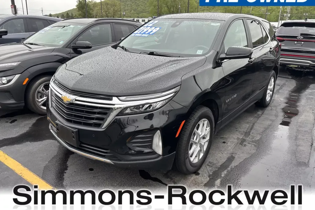 2022 Chevrolet Equinox LT photo 1