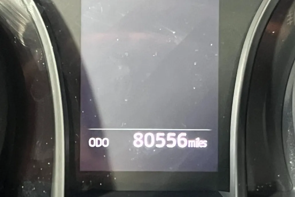 2019 Toyota Camry L photo 1