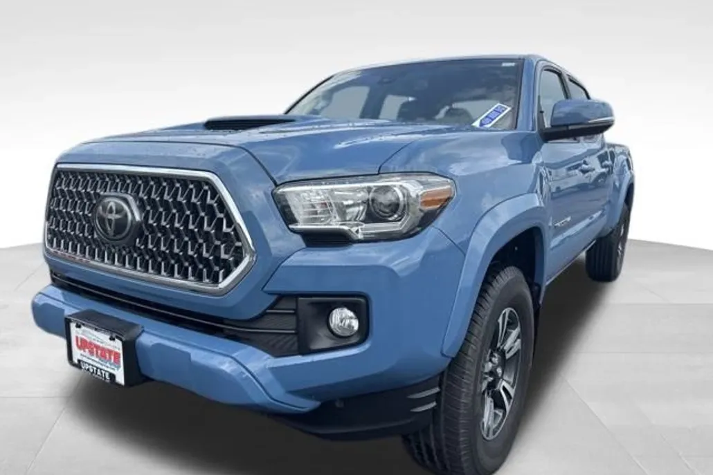 2019 Toyota Tacoma TRD Sport V6 photo 1