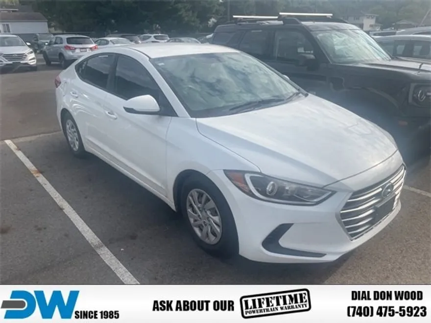 2017 Hyundai Elantra SE photo 1