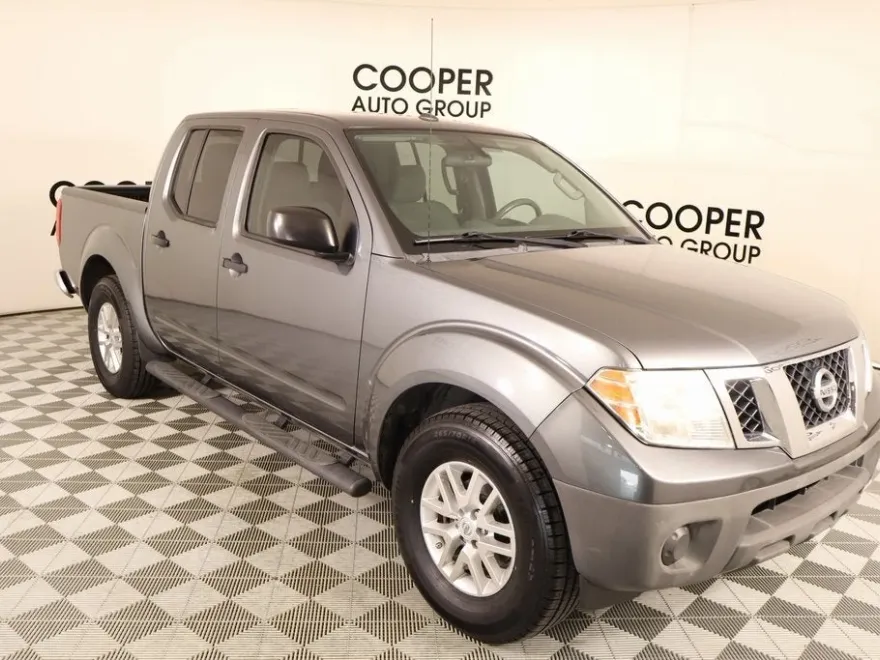 2016 Nissan Frontier SV photo 1