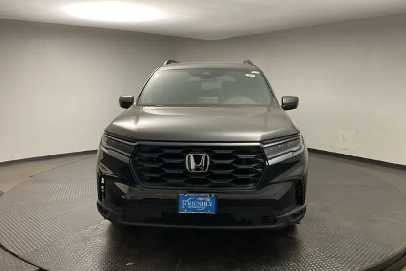 2025 Honda Pilot Sport photo 1