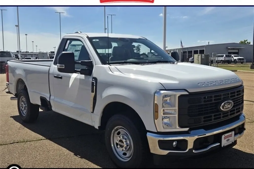 2025 Ford F-250 photo 1