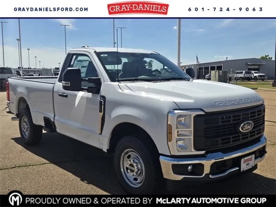 2025 Ford F-250 photo 1