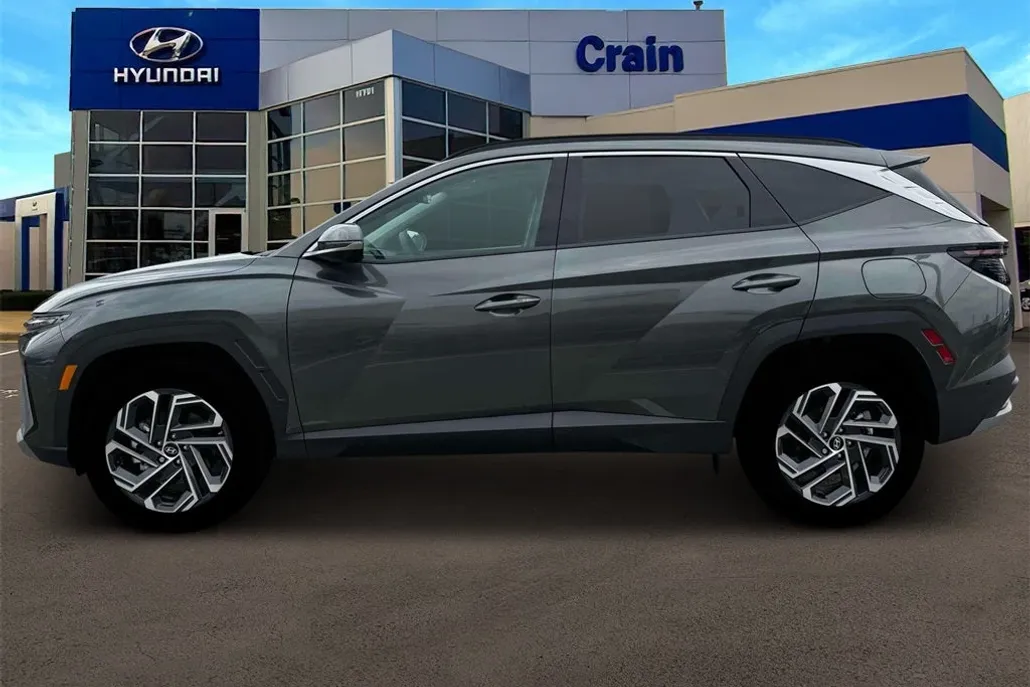 2025 Hyundai Tucson Hybrid Limited photo 1