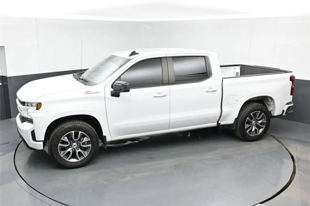 2022 Chevrolet Silverado 1500 RST photo 1