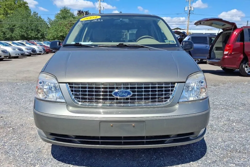 2004 Ford Freestar SEL photo 1