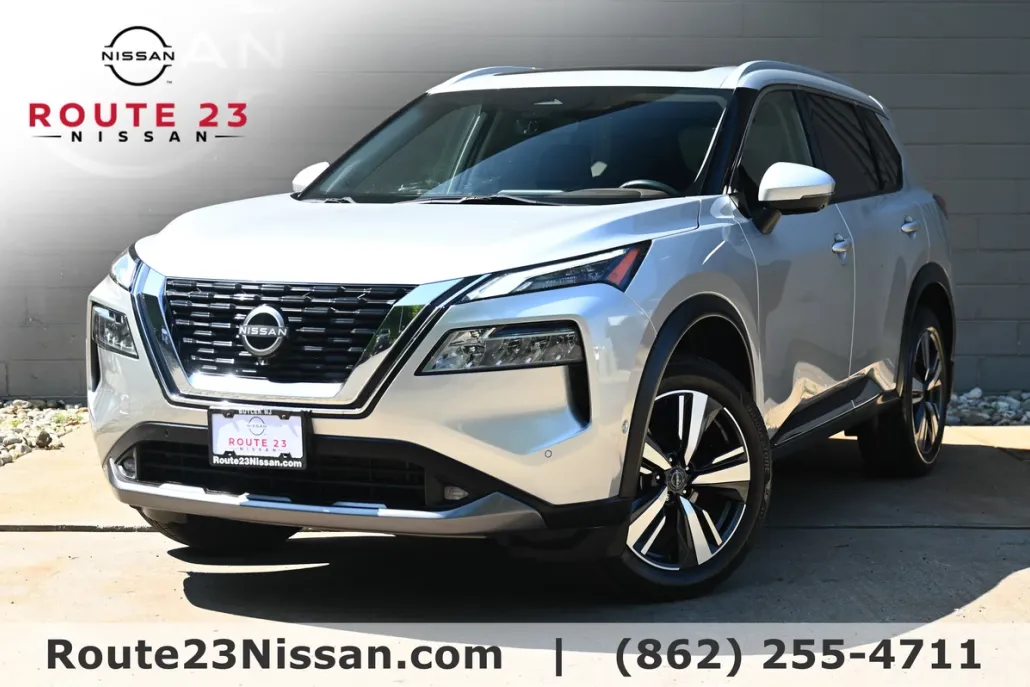 2022 Nissan Rogue SL photo 1
