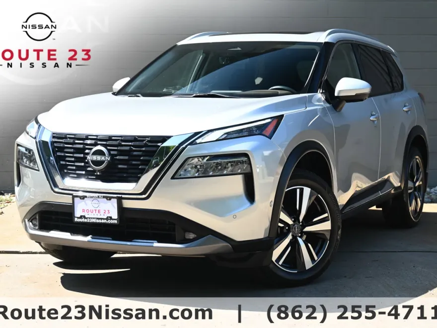 2022 Nissan Rogue SL photo 1