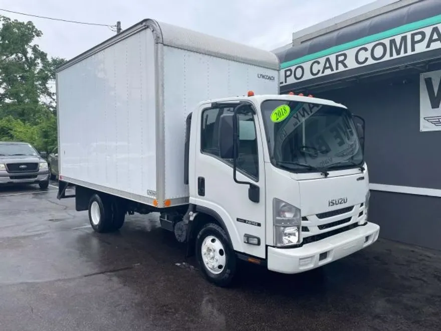 2018 Isuzu NPR photo 1