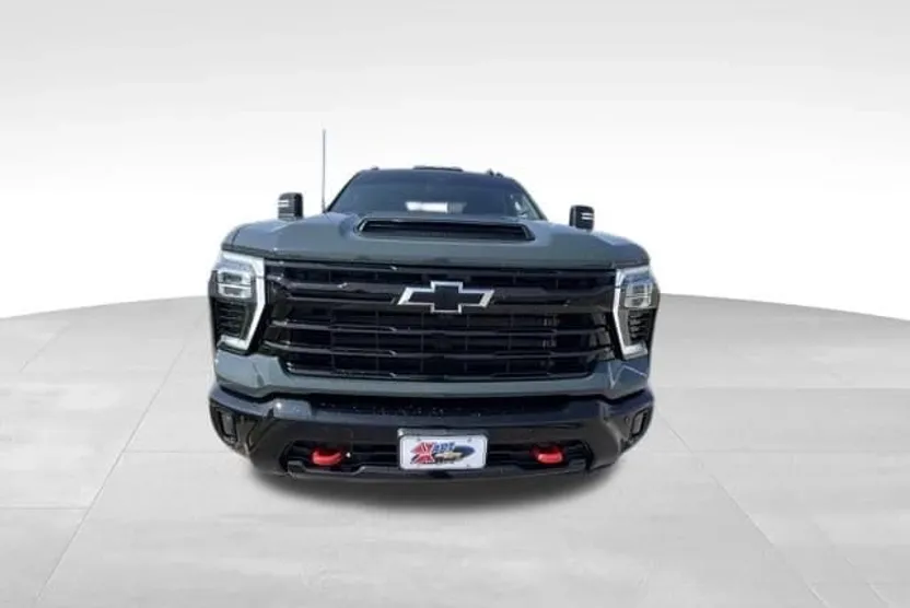 2025 Chevrolet Silverado 2500HD LT photo 1