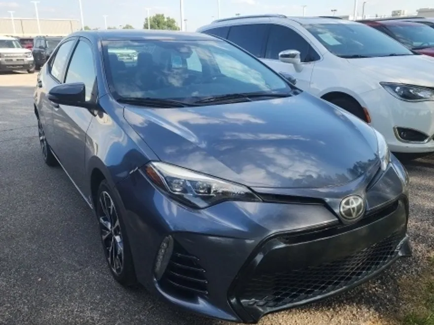 2019 Toyota Corolla SE photo 1
