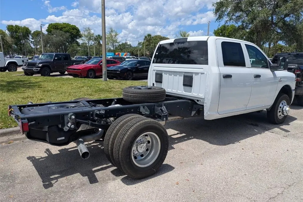 2026 Ram 3500 Tradesman photo 1