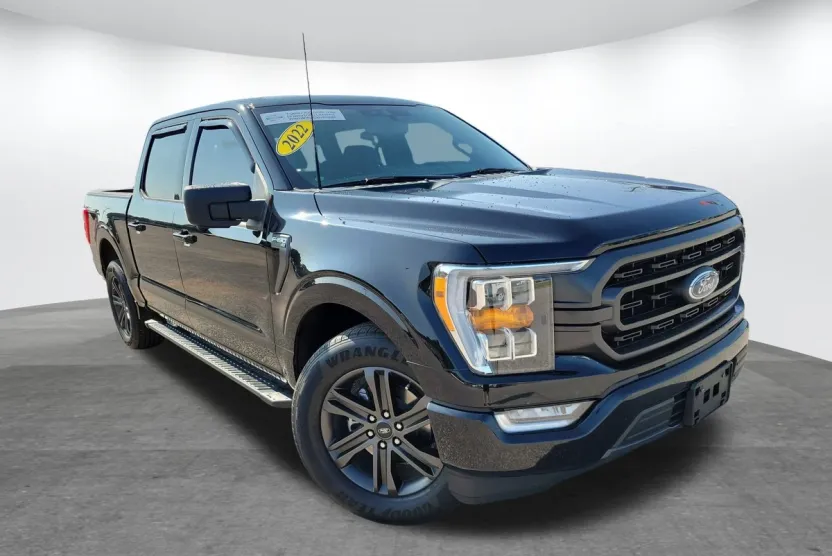 2022 Ford F-150 XLT photo 1