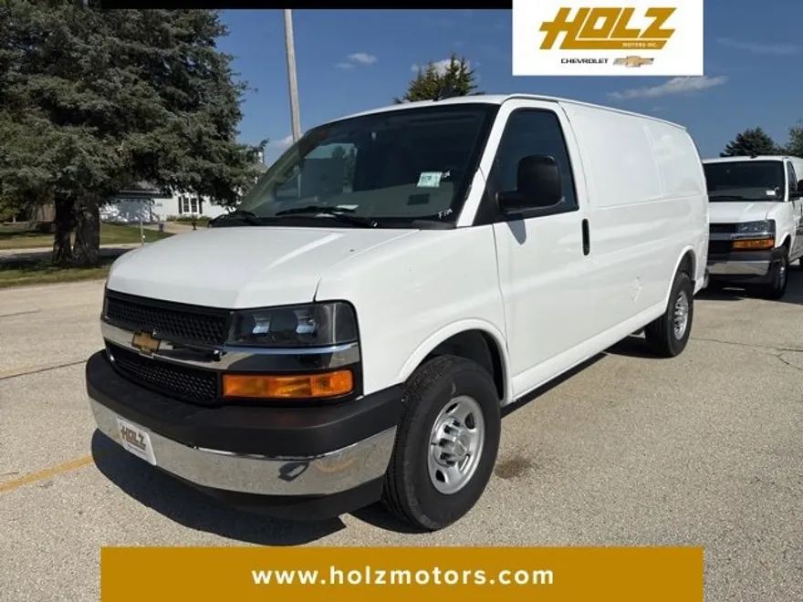 2025 Chevrolet Express Cargo 3500 photo 1