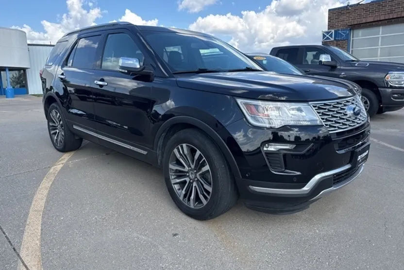 2019 Ford Explorer Platinum photo 1