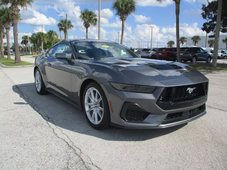 2025 Ford Mustang GT Premium photo 1