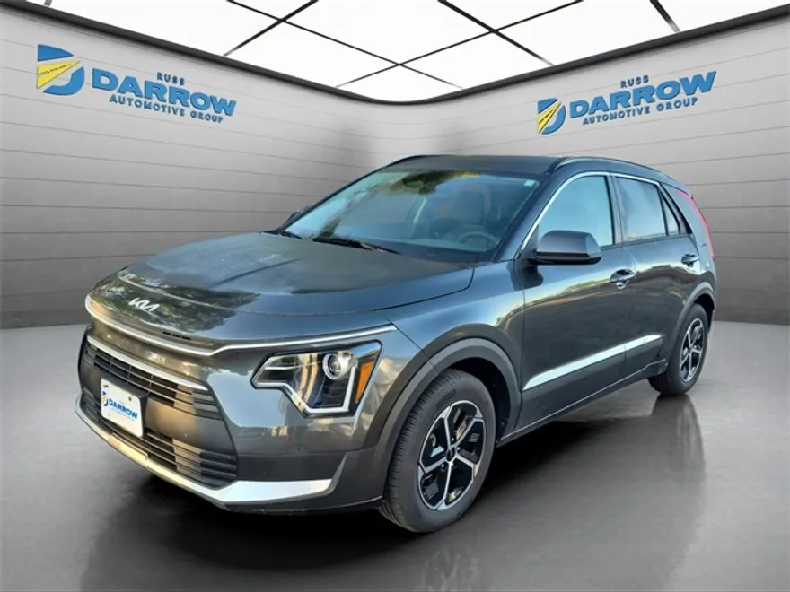 2023 Kia Niro LX photo 1