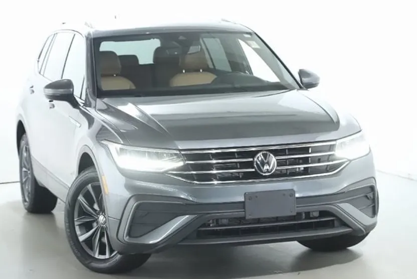 2022 Volkswagen Tiguan SE photo 1