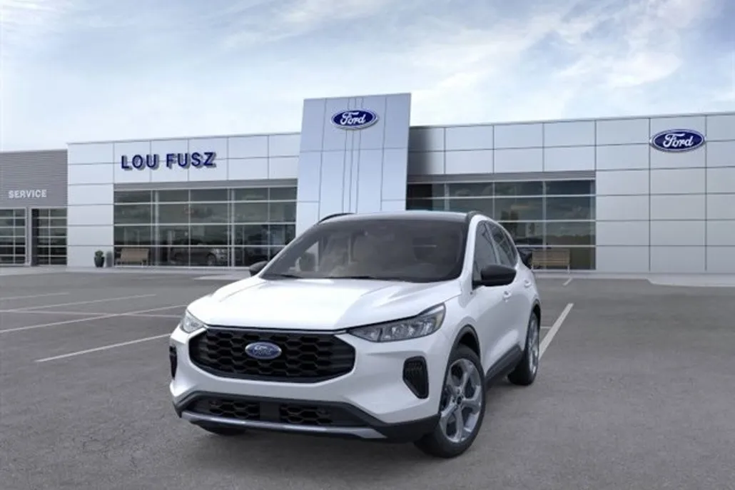 2025 Ford Escape ST-Line photo 1