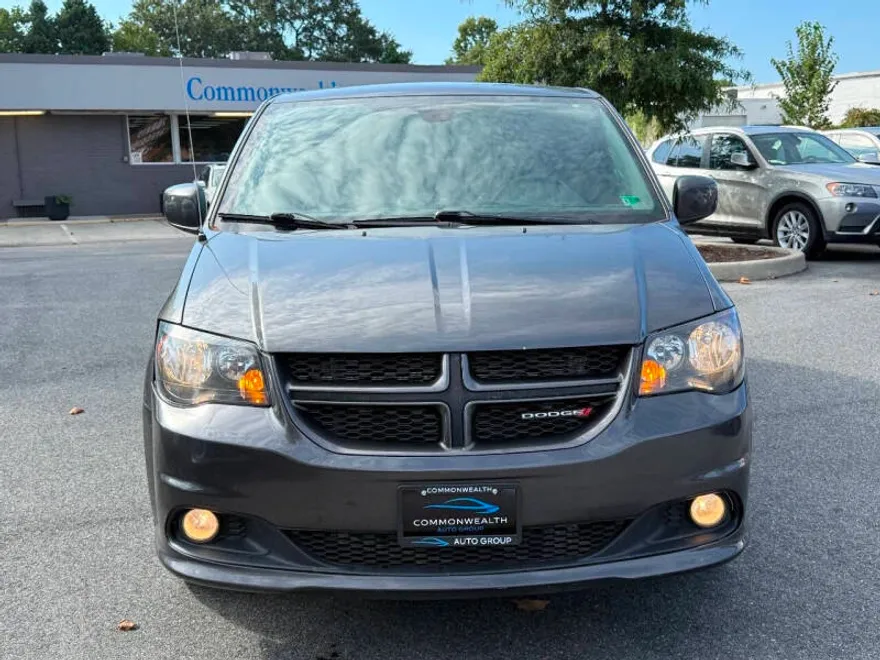 2019 Dodge Grand Caravan GT photo 1