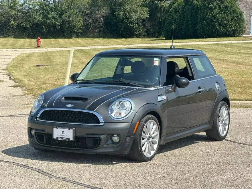 2012 Mini Cooper Base photo 1