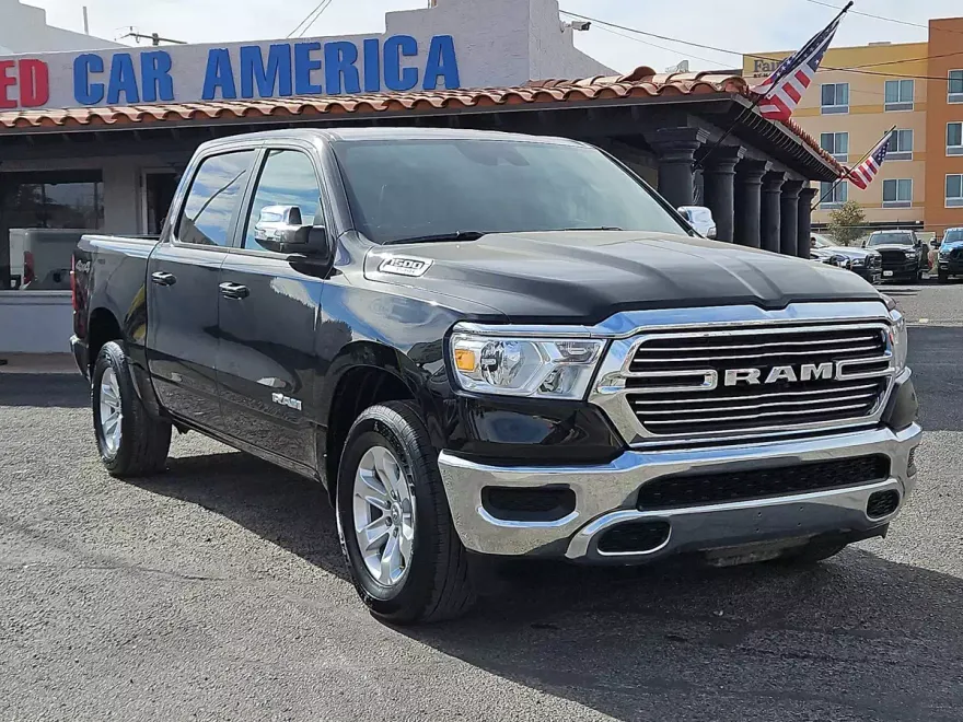 2024 Ram 1500 Laramie photo 1