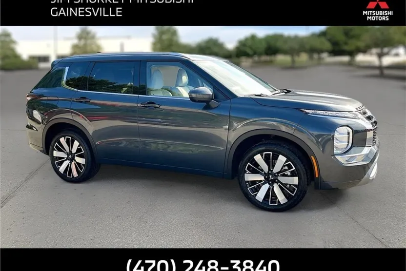 2025 Mitsubishi Outlander SEL photo 1