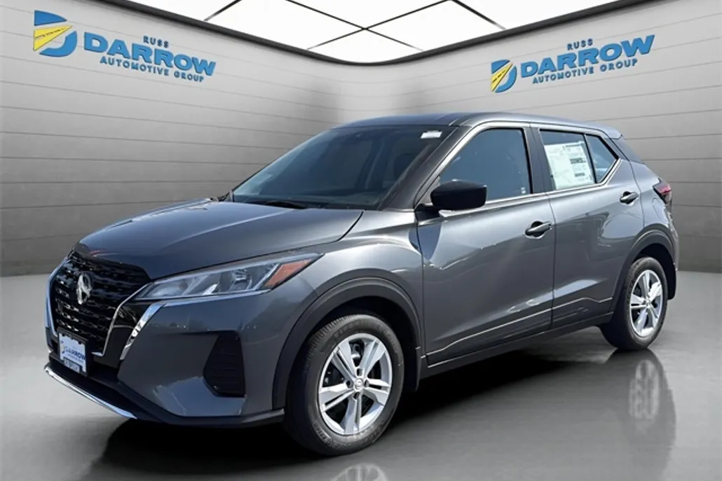 2025 Nissan Kicks Play S photo 1