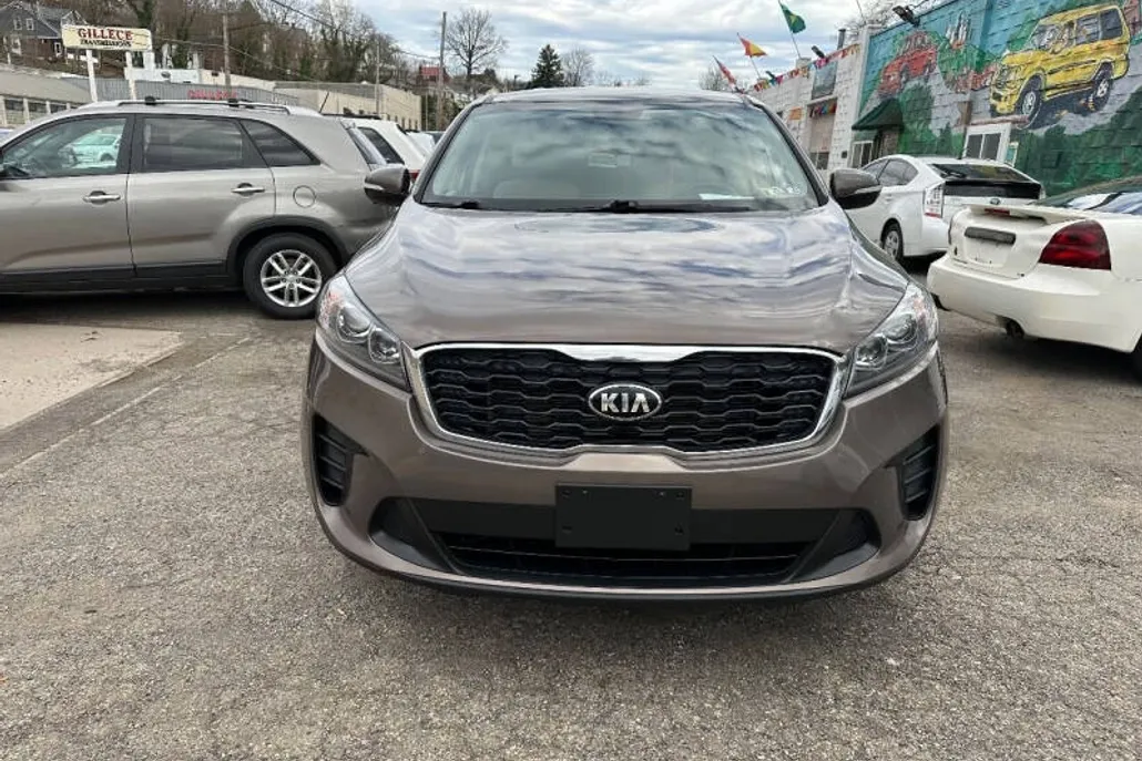 2019 Kia Sorento LX photo 1