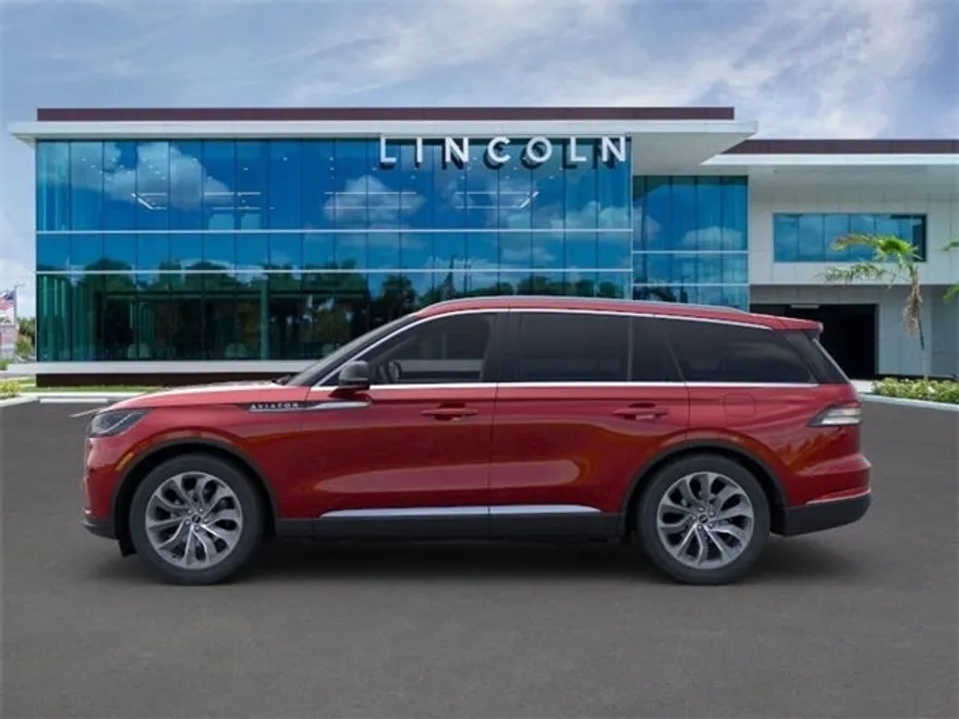 2025 Lincoln Aviator Reserve photo 3