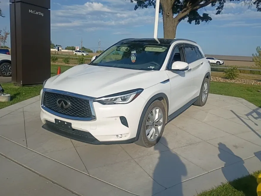 2019 Infiniti QX50 Essential photo 1