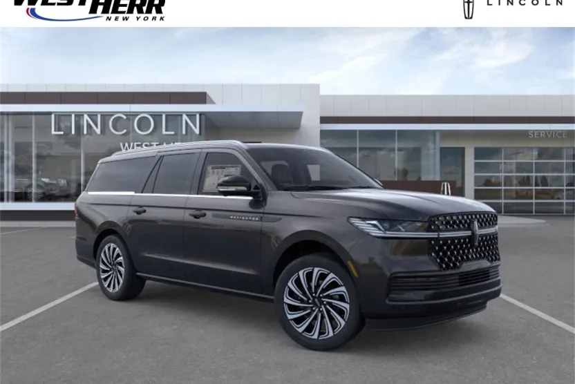 2025 Lincoln Navigator Black Label photo 1