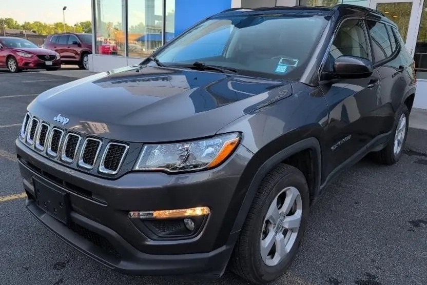2018 Jeep Compass Latitude photo 1