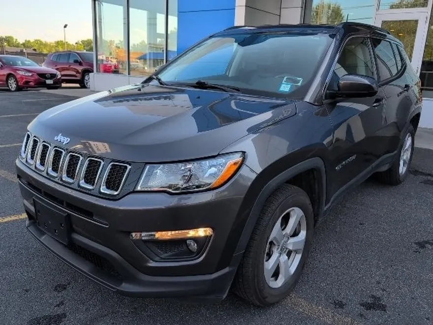 2018 Jeep Compass Latitude photo 1