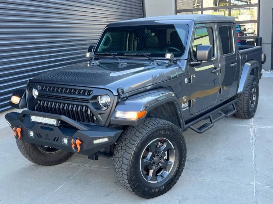 2022 Jeep Gladiator Overland photo 1