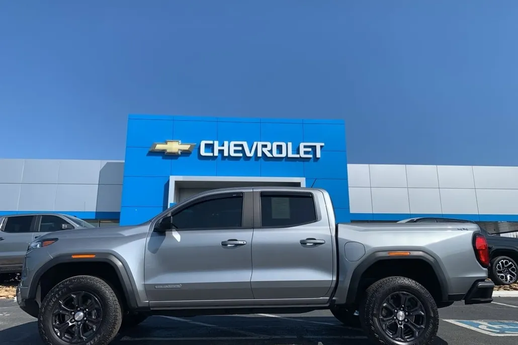 2024 Gmc Canyon Elevation photo 1