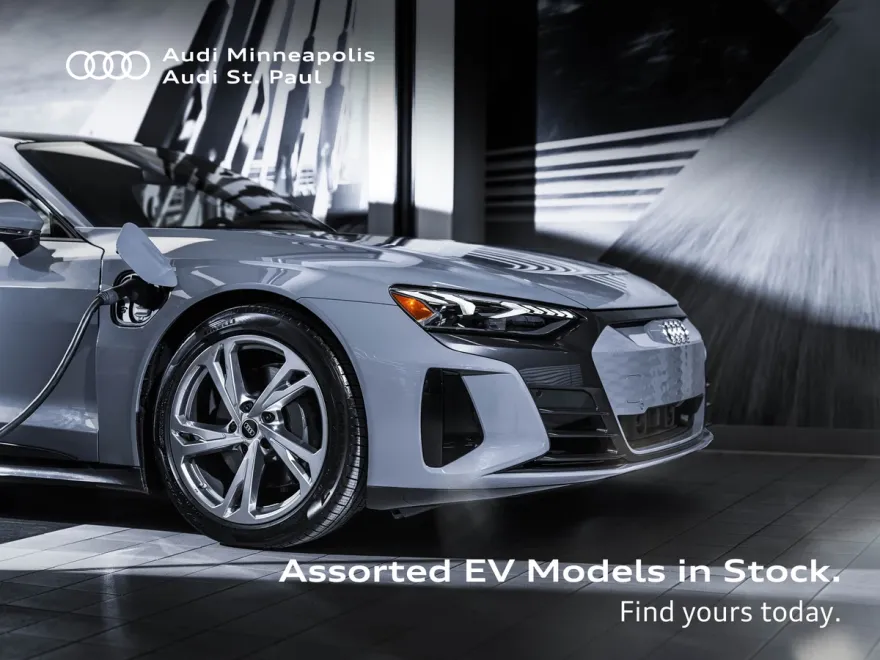 2022 Audi e-tron Premium Plus photo 1